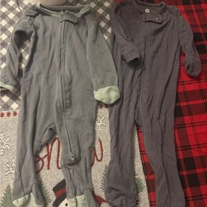 2- BABY SLEEPERS SZ 0-3 months